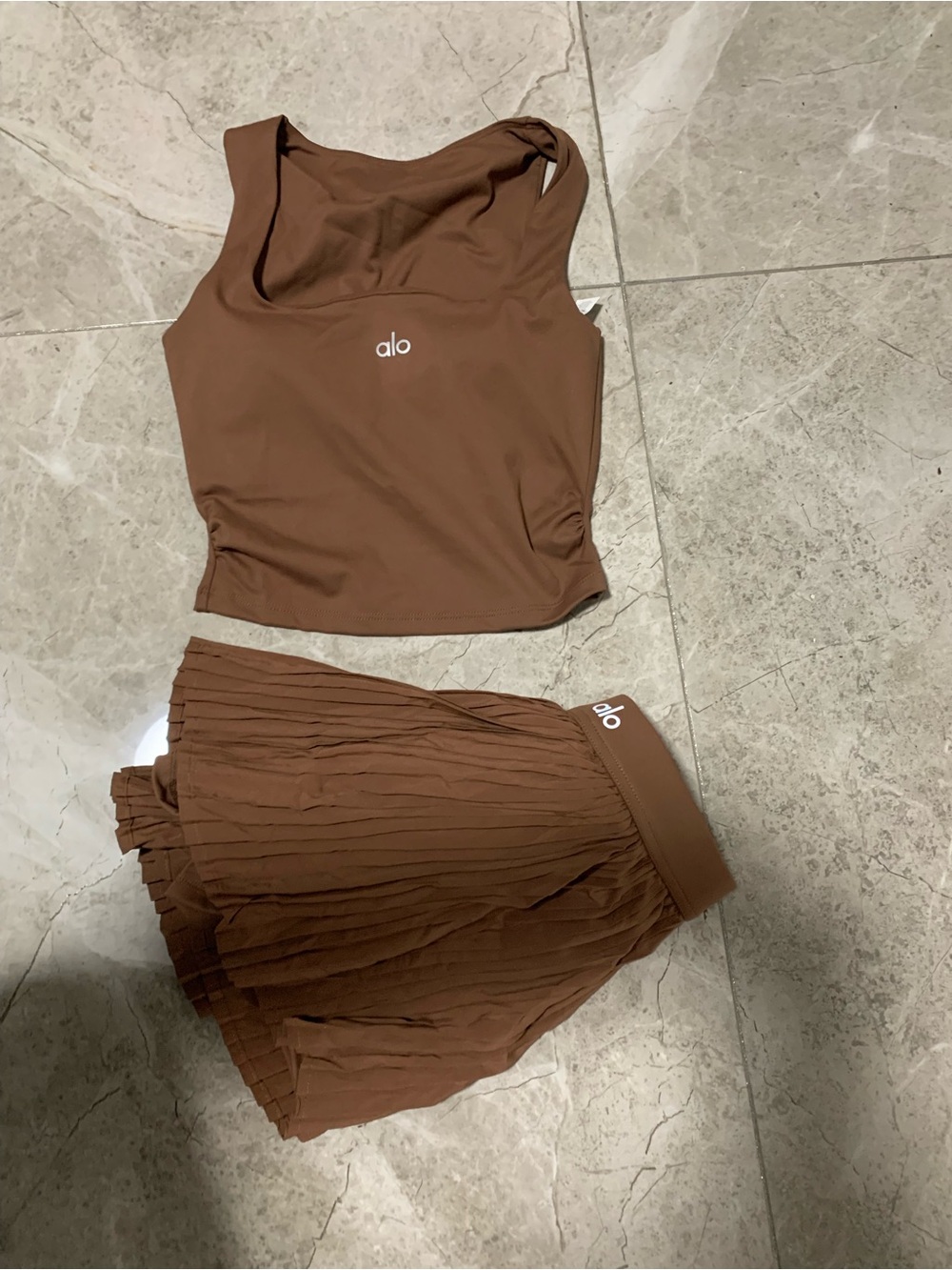 ALO Yoga Brown Pleated Skirt & Cropped Tank Set - Picture 3 of 5